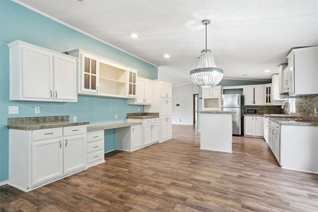 105 Bridle Trail, Hewitt, TX 76643