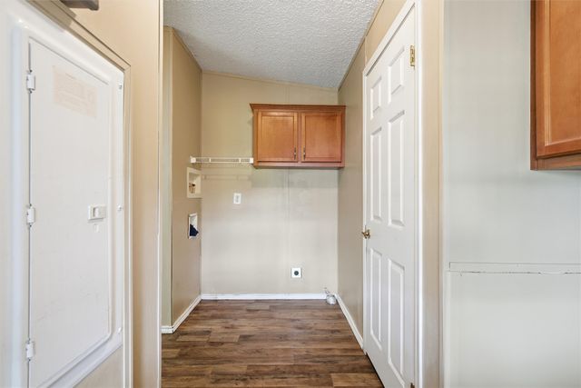 105 Bridle Trail, Hewitt, TX 76643