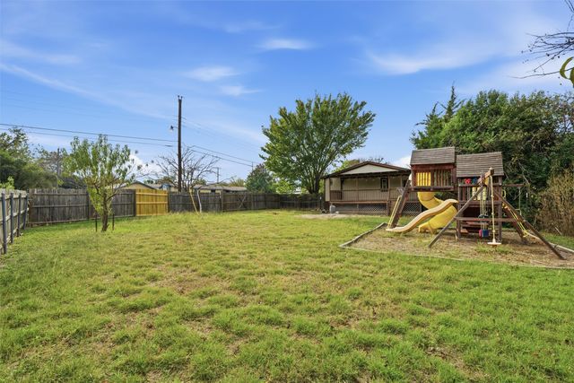 105 Bridle Trail, Hewitt, TX 76643