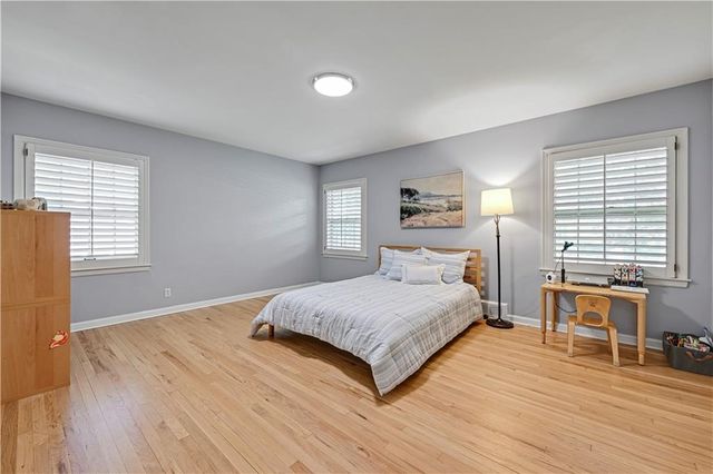 1227 W 66 Street, Kansas City, MO 64113