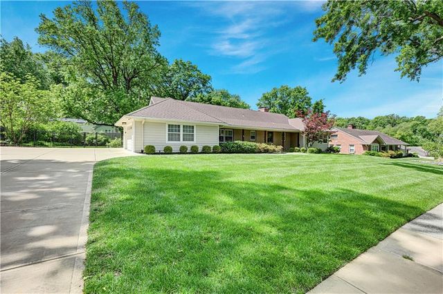 1227 W 66 Street, Kansas City, MO 64113