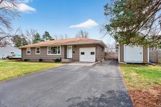 8017 66th Avenue N, Brooklyn Park, MN 55428