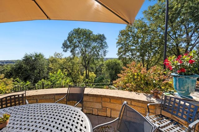 42 Kenwood Parkway, Saint Paul, MN 55105