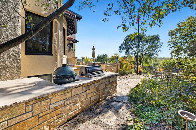 42 Kenwood Parkway, Saint Paul, MN 55105