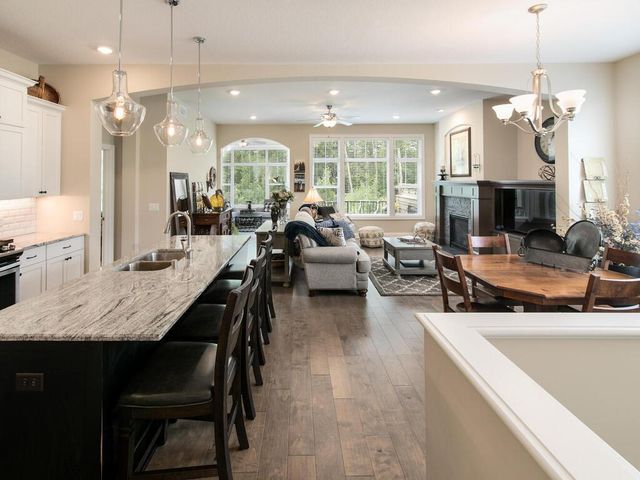 13324 Hillsboro Avenue, Savage, MN 55378