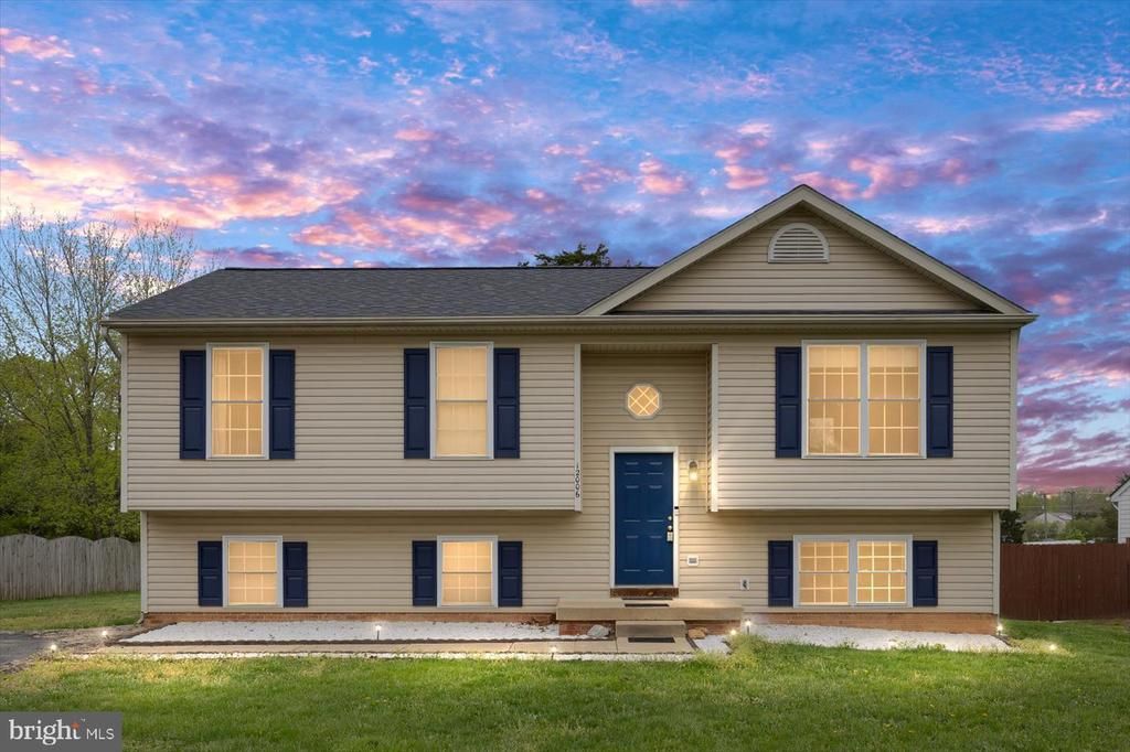 12006 FALCON RIDGE DR, Fredericksburg, VA 22407