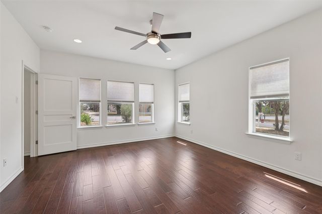 418 W Holland ST, San Marcos, TX 78666