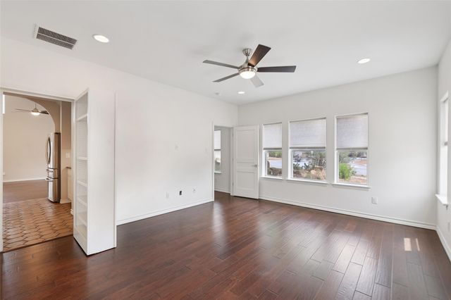 418 W Holland ST, San Marcos, TX 78666