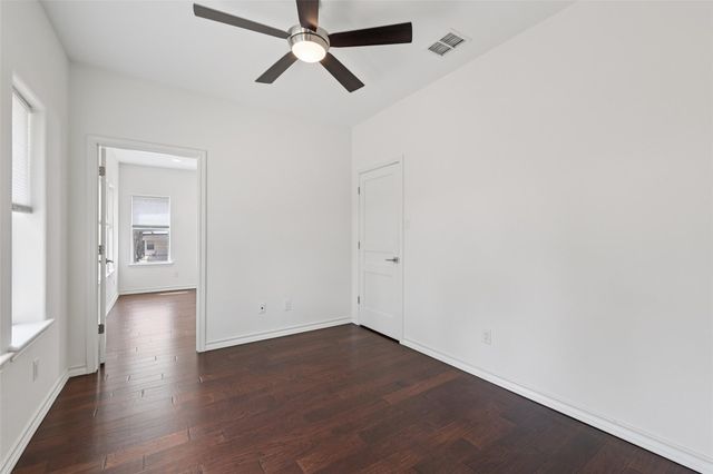 418 W Holland ST, San Marcos, TX 78666