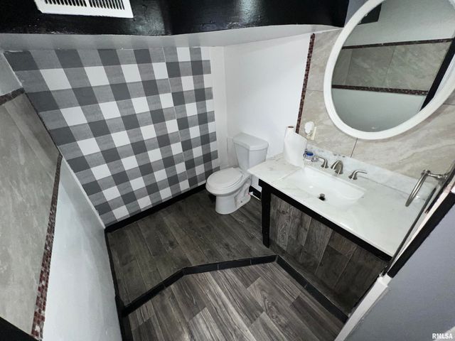 416 W Main St Ste A, Peoria, IL 61606