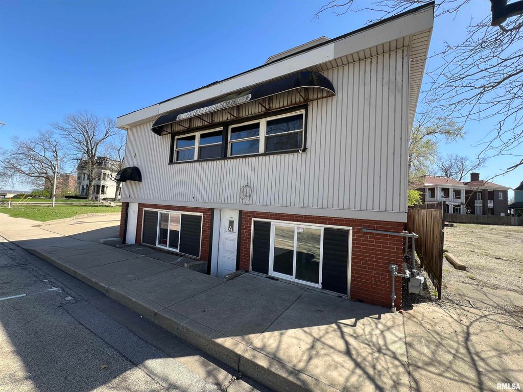 416 W Main St Ste A, Peoria, IL 61606