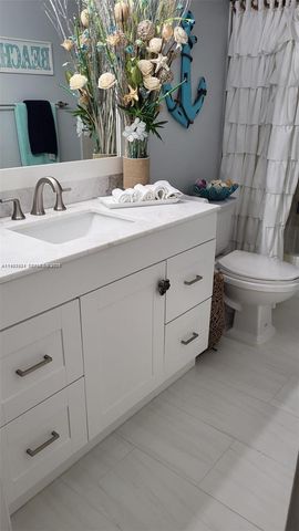 4270 NW 89th Ave 104, Coral Springs, FL 33065