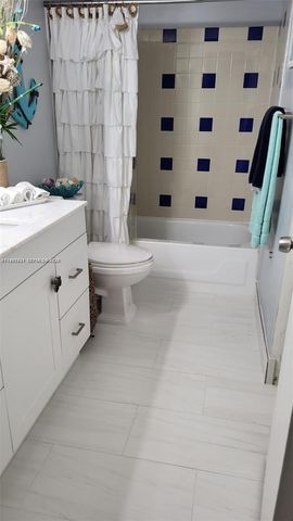 4270 NW 89th Ave 104, Coral Springs, FL 33065