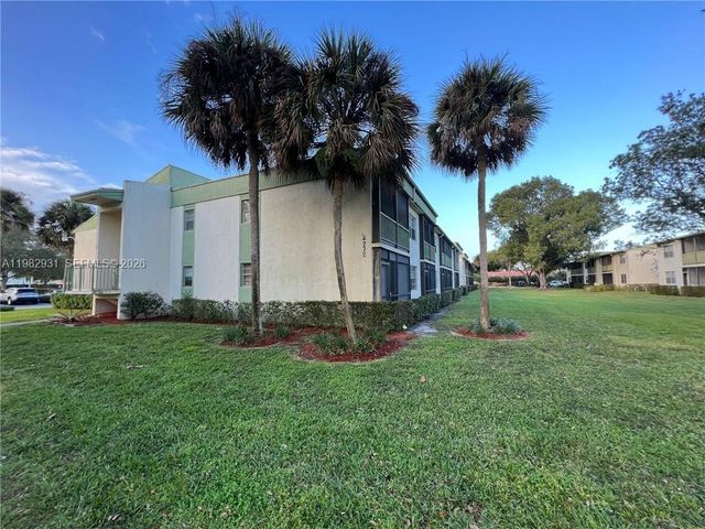 4270 NW 89th Ave 104, Coral Springs, FL 33065