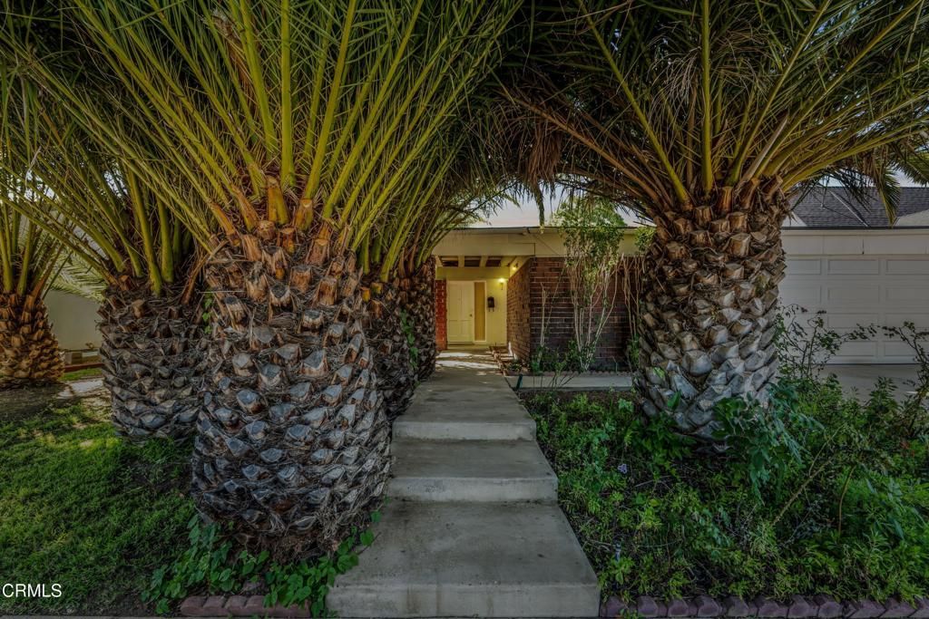 79 N Madrid Avenue, Thousand Oaks, CA 91320 — photo 2