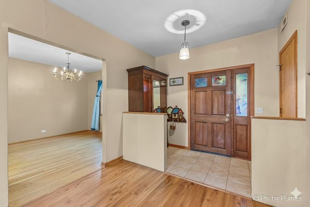 31 W Harrison Road, Lombard, IL 60148