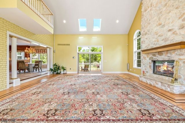 9 Wexford Ct, Warren Twp., NJ 07059