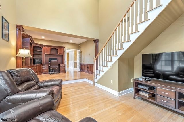 9 Wexford Ct, Warren Twp., NJ 07059