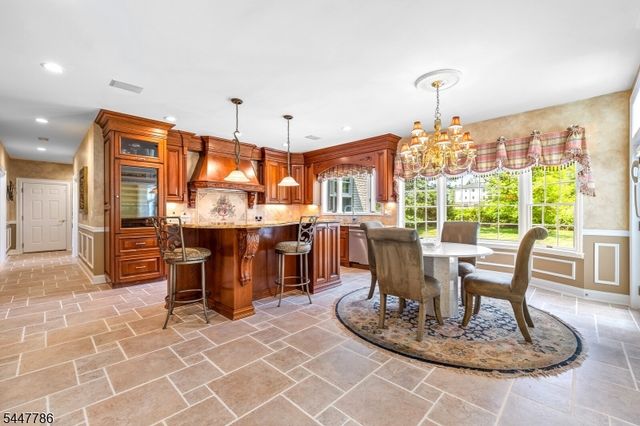 9 Wexford Ct, Warren Twp., NJ 07059