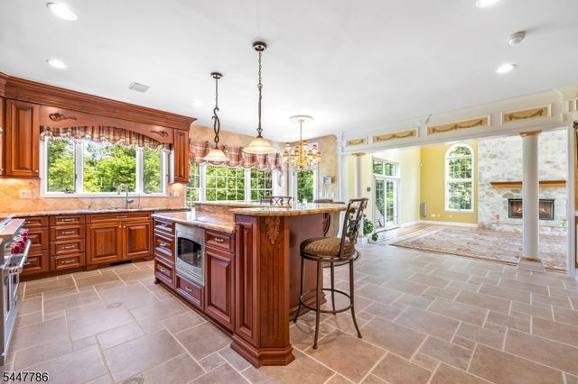 9 Wexford Ct, Warren Twp., NJ 07059