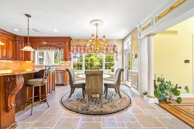 9 Wexford Ct, Warren Twp., NJ 07059
