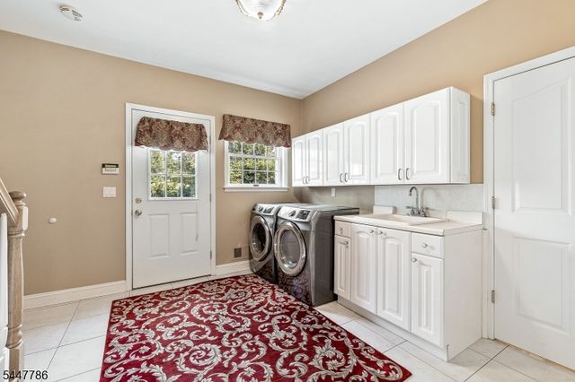 9 Wexford Ct, Warren Twp., NJ 07059