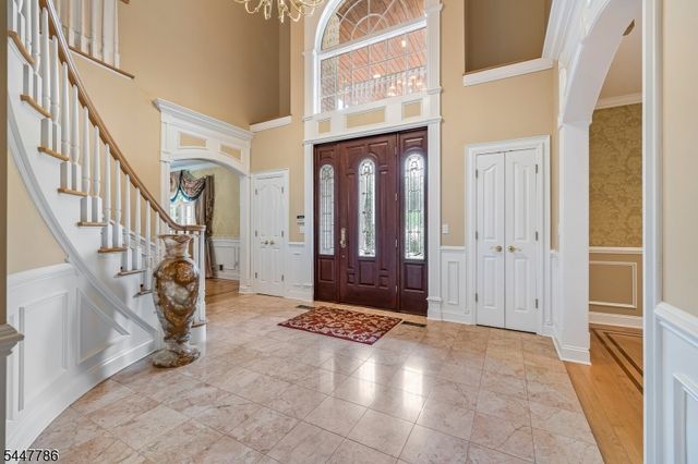 9 Wexford Ct, Warren Twp., NJ 07059