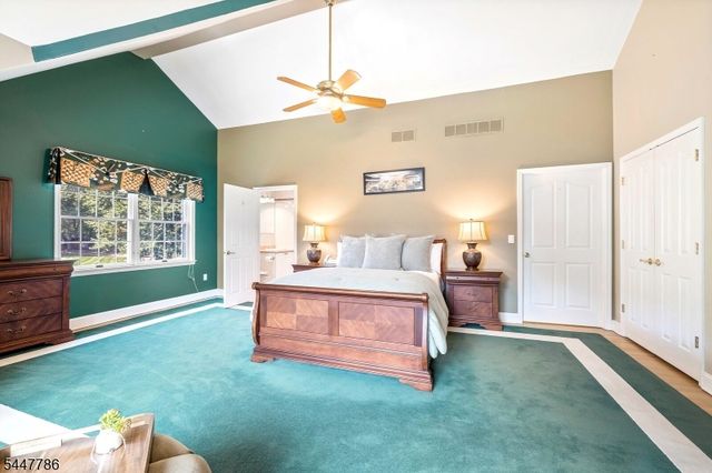 9 Wexford Ct, Warren Twp., NJ 07059