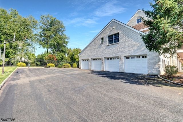 9 Wexford Ct, Warren Twp., NJ 07059