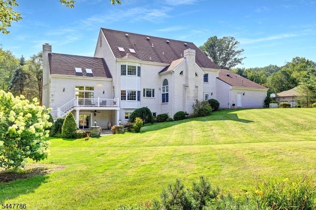 9 Wexford Ct, Warren Twp., NJ 07059
