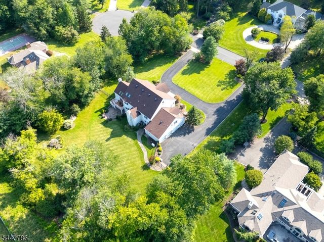 9 Wexford Ct, Warren Twp., NJ 07059