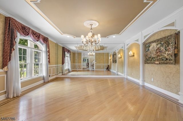 9 Wexford Ct, Warren Twp., NJ 07059