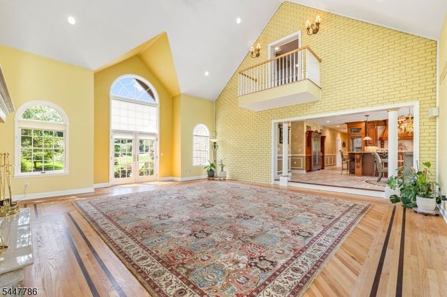9 Wexford Ct, Warren Twp., NJ 07059