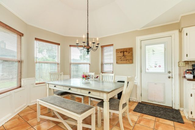 107 Mistletoe Street, Lake Jackson, TX 77566
