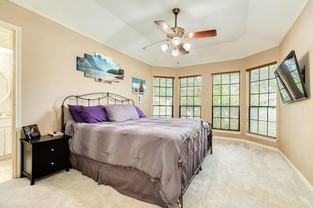 107 Mistletoe Street, Lake Jackson, TX 77566