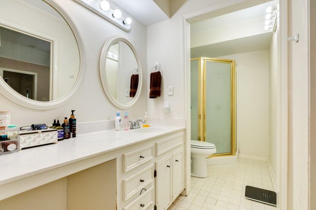 107 Mistletoe Street, Lake Jackson, TX 77566