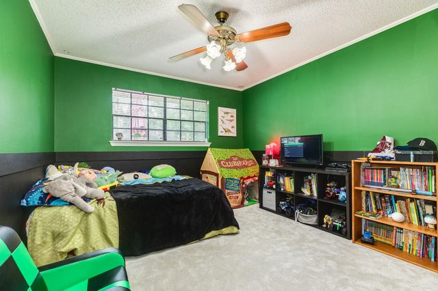 107 Mistletoe Street, Lake Jackson, TX 77566
