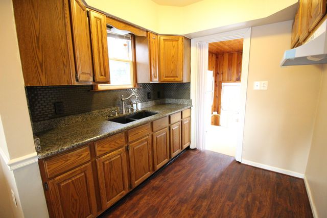 1028 Mollno Street, Wyandotte City, MI 48192