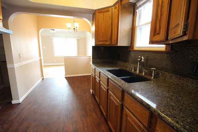 1028 Mollno Street, Wyandotte City, MI 48192