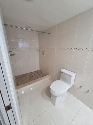 620 NE 12th Ave 101, Hallandale Beach, FL 33009