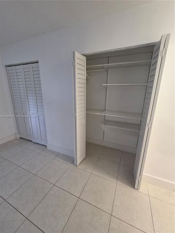 620 NE 12th Ave 101, Hallandale Beach, FL 33009