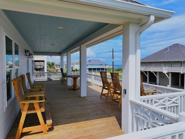 2301 Trinidad Drive, Crystal Beach, TX 77650