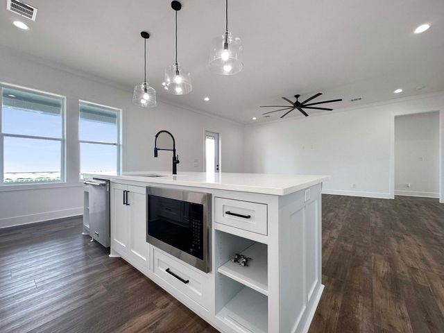 2301 Trinidad Drive, Crystal Beach, TX 77650