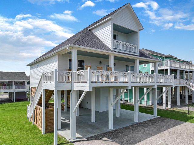 2301 Trinidad Drive, Crystal Beach, TX 77650