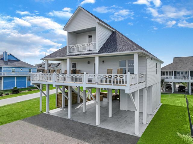 2301 Trinidad Drive, Crystal Beach, TX 77650