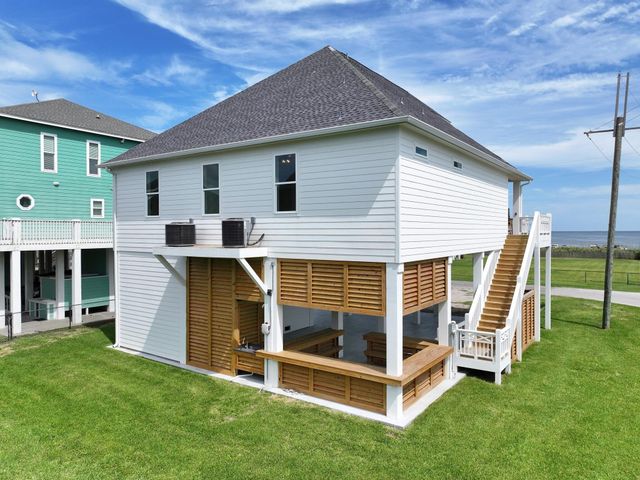 2301 Trinidad Drive, Crystal Beach, TX 77650