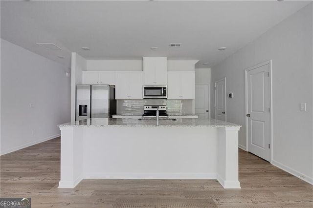 5141 Sidney Square Drive, Flowery Branch, GA 30542