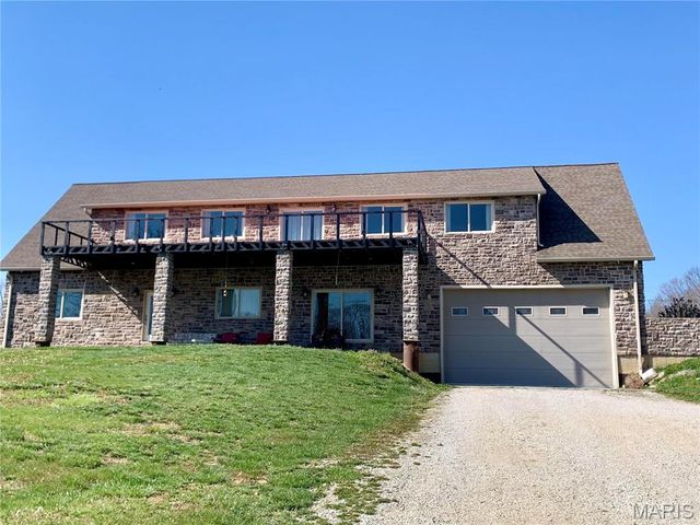 24613 Shady Oak Place, Perry, MO 63462