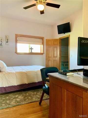 24613 Shady Oak Place, Perry, MO 63462