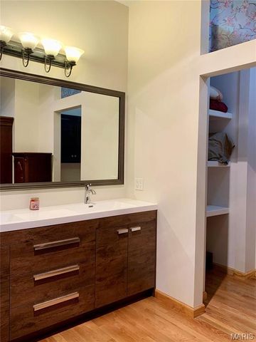 24613 Shady Oak Place, Perry, MO 63462